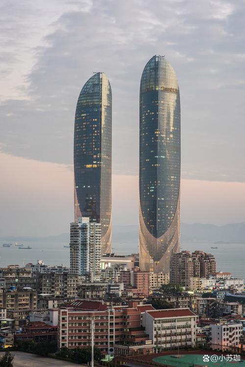 厦门双子塔 海丝起点上的清新地标与数字门户